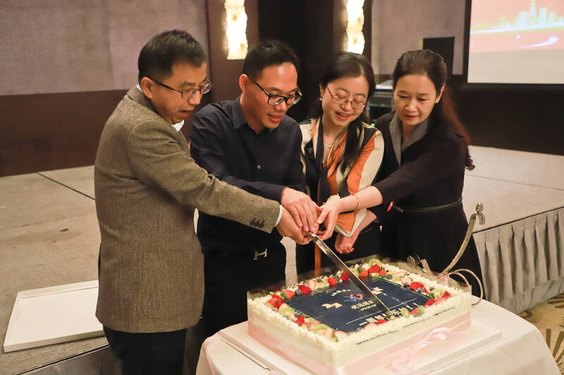 新起點，贏未來——優(yōu)遠一周歲生日快樂！